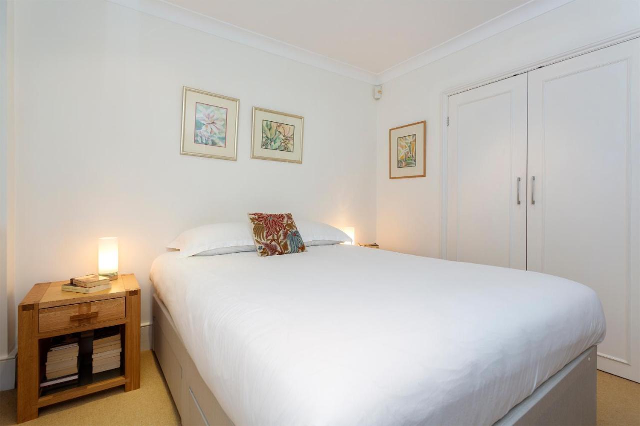 Veeve - South Kensington Garden Apartment Лондон Экстерьер фото